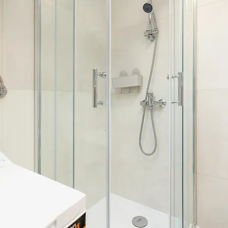 - Radziwillowska 27 *